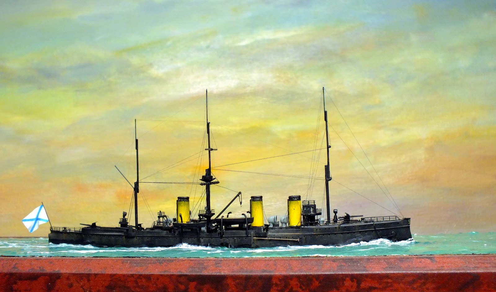 MODELSHIPS & WORLD IN SCALE Russian cruiser IIrang "Zhemchug", 1904.