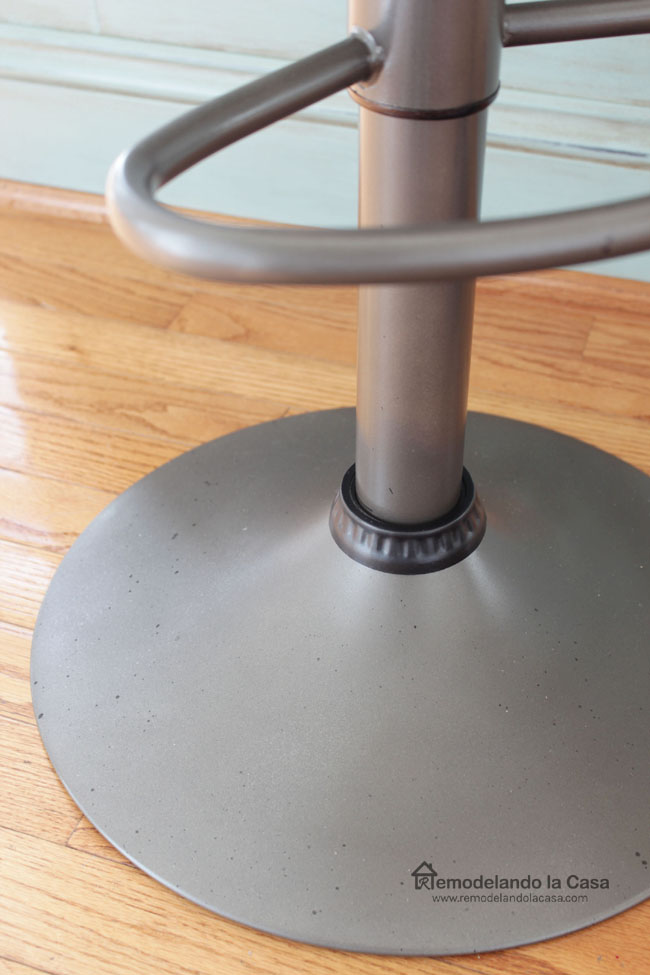 Bar Stool Makeover From Modern to Rustic Industrial Remodelando la Casa