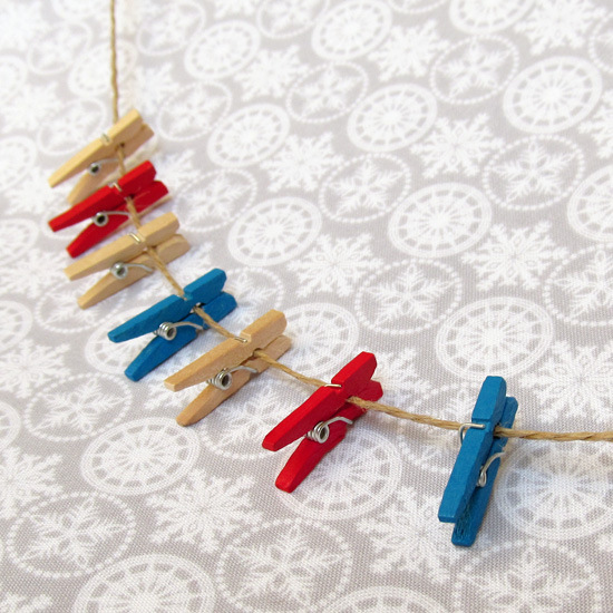 Пухлая доминиканка с прищепками на сосках 