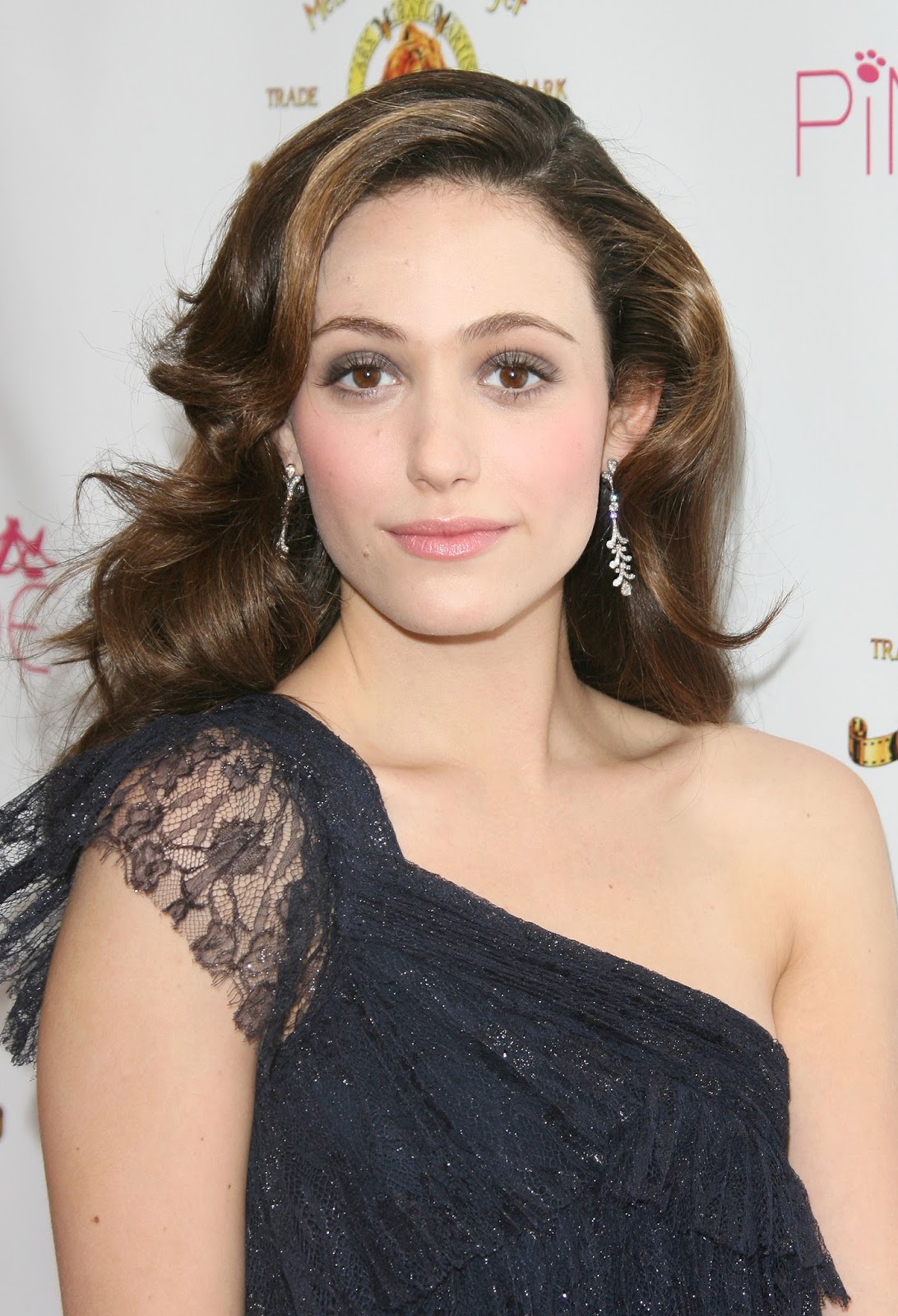 emmy rossum cute emmy rossum cute hq photos at pinkitude and susan g komen emmy rossum cute emmy rossum cute hq photos at pinkitude and susan g komen