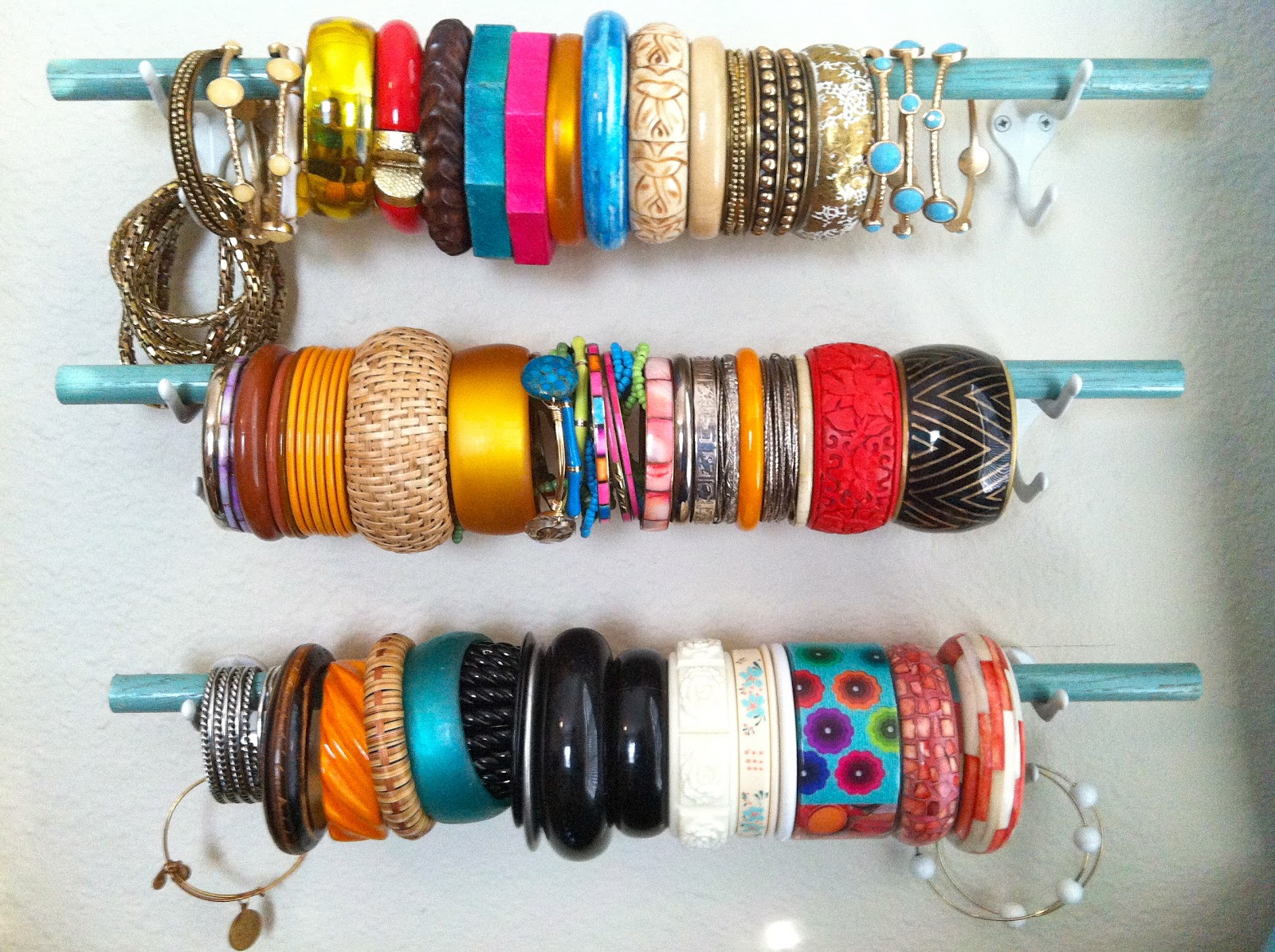 Cocoa and Stella D.I.Y. Bracelet Display