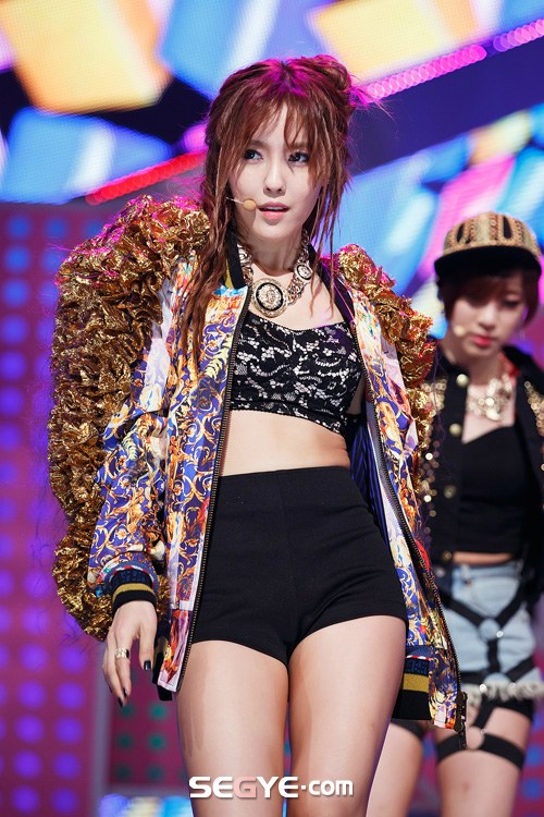 Check out Tara N4's pictures from their M!Countdown debut performance