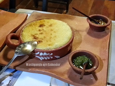 Recôncavo Bar & Cozinha Criativa: Escondidinho de Rabada com Pesto de Agrião