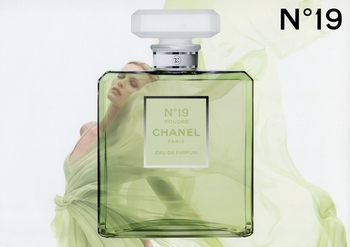 Q Perfume Blog: Chanel Nº19 Poudré - fragrance review