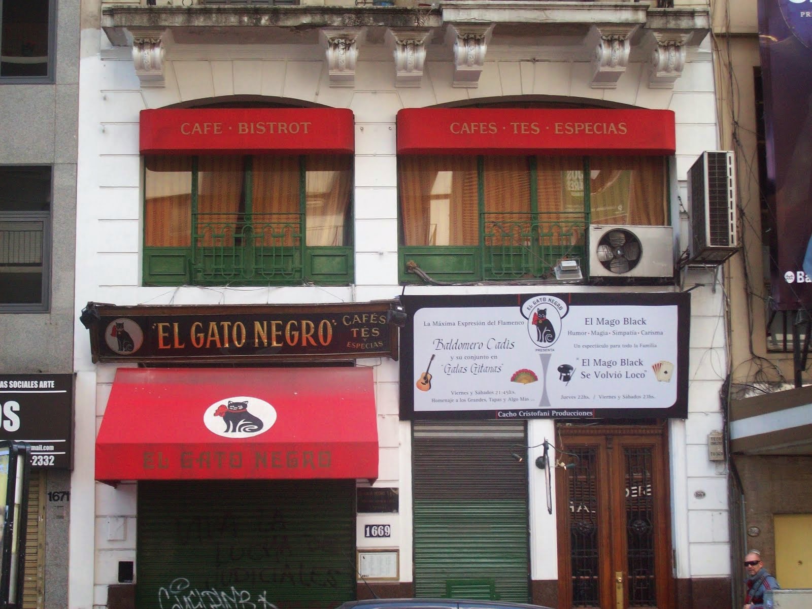 Café "El Gato Negro"