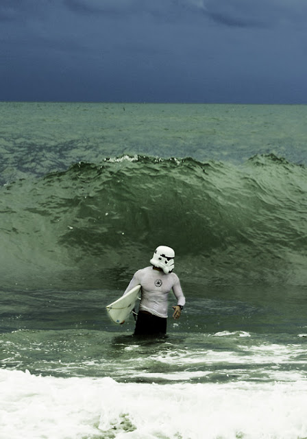 surfing trooper trip surf clone star wars surf storm trooper tour du monde world tour