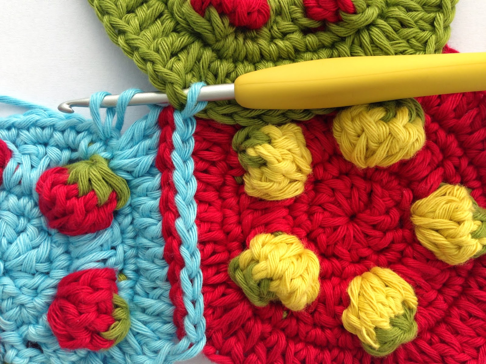 crochet rockstar: Joining Blocks using Raised Zipper Stitch Method