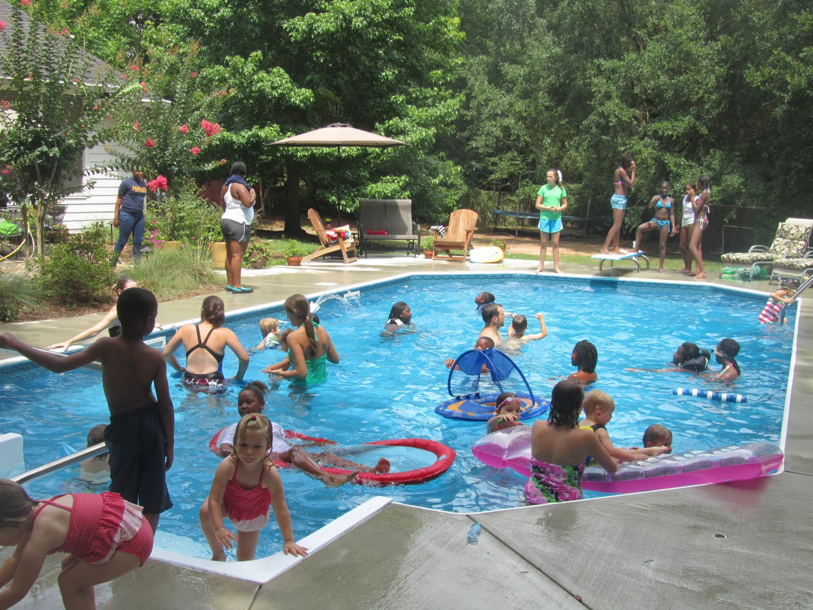 All Blacks A sho enough pool party