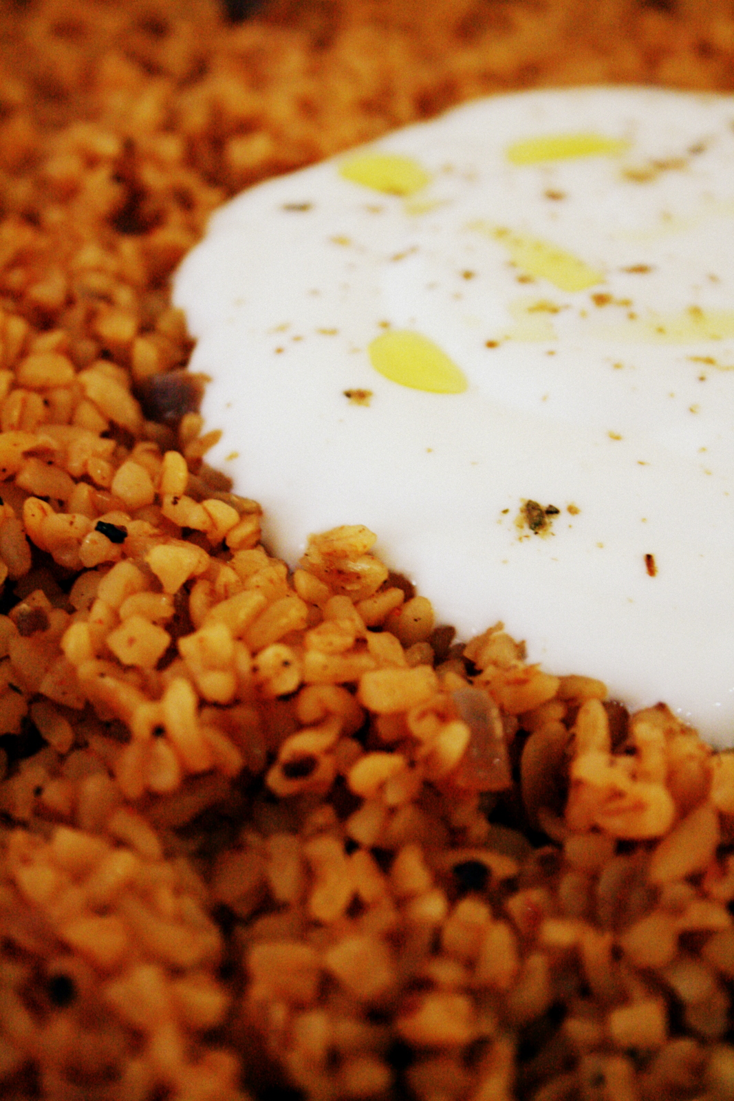 facet z nożem notatki ze Stambułu 4 prosty pilaf z bulguru