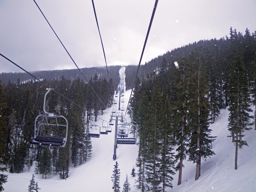 Ski in Santa Fe, New Mexico by Zubi Travel