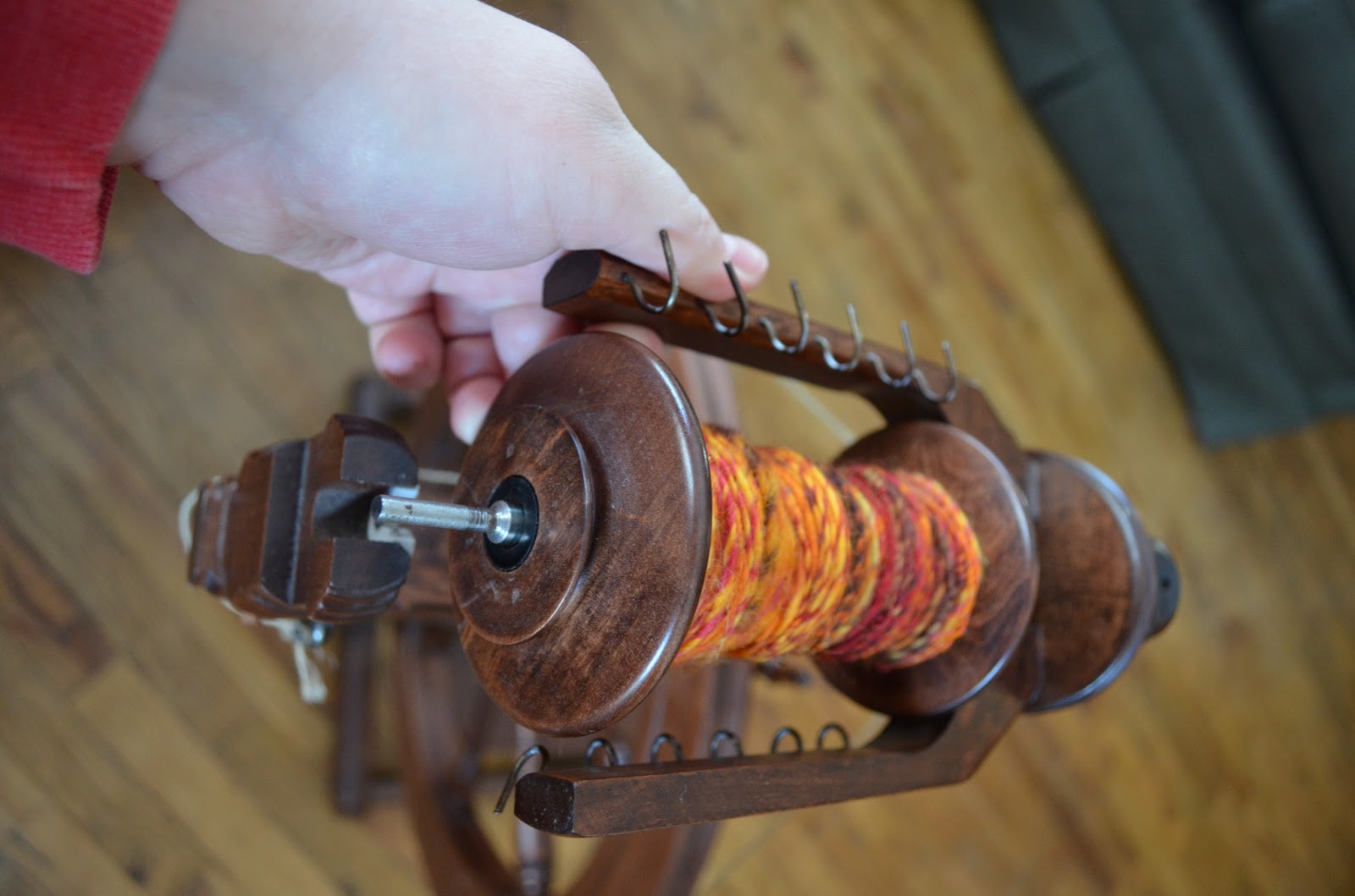 Iron Oak Farm Intro to Spinning Removing the Filled Bobbin and