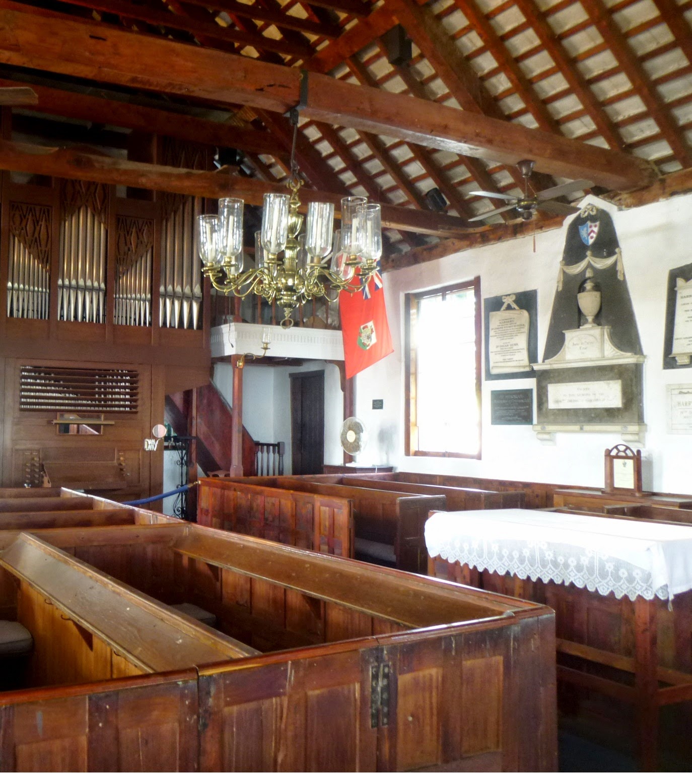 Photo Ops Bermuda Chandelier And Cedar Ceiling Beams St