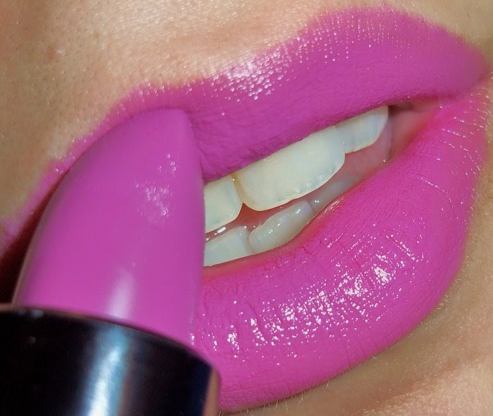Covergirl Divine