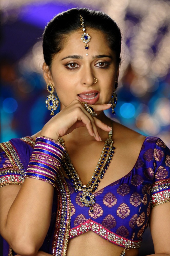 anushka hot photos anushka hot photos