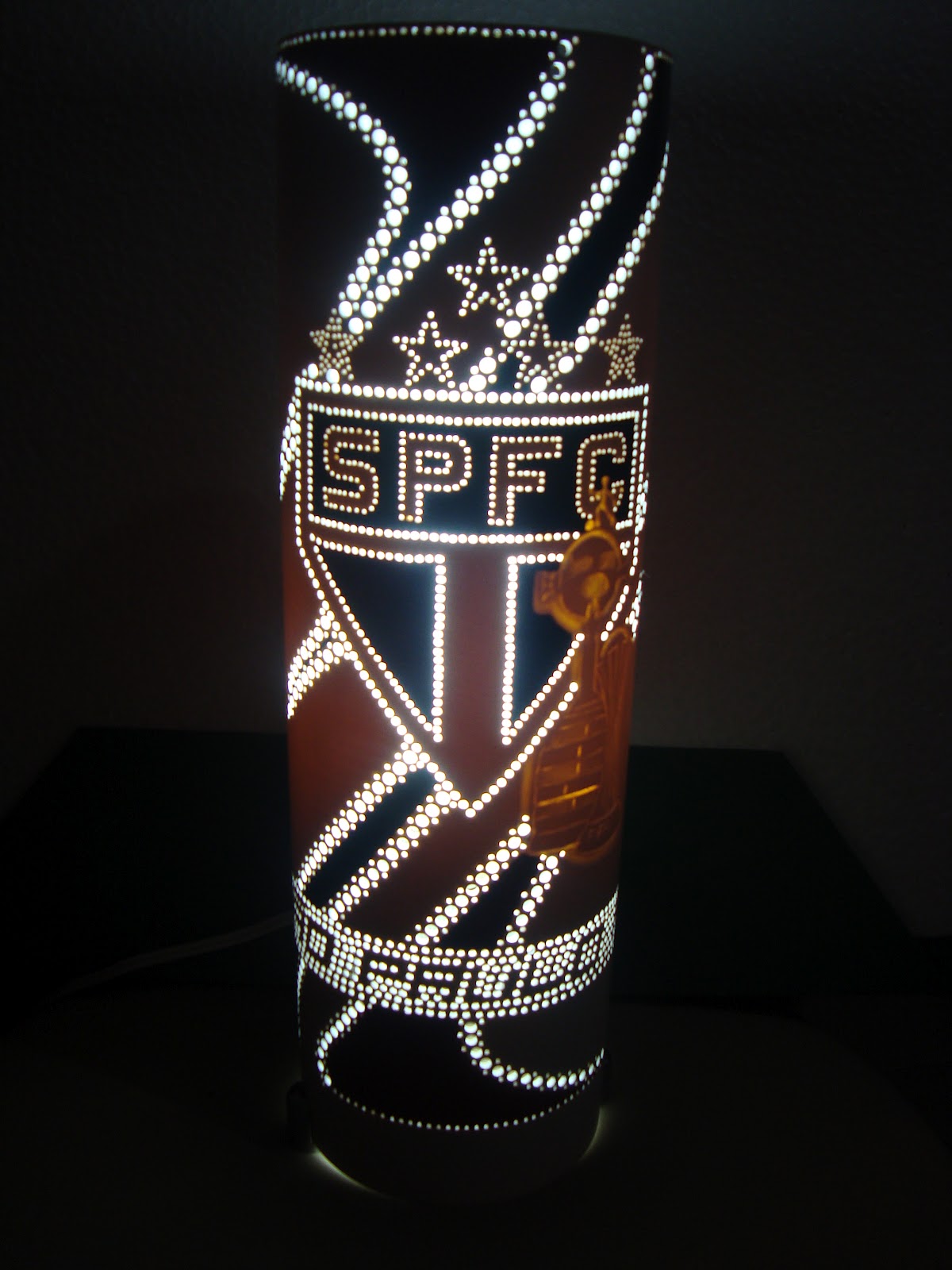 Art Luz Luminárias Artesanais Luminária de Mesa em pvc Time do