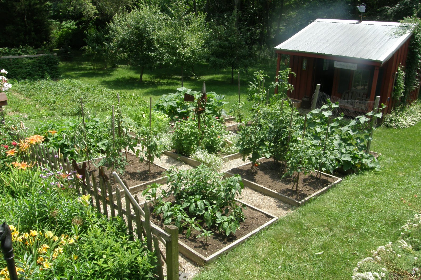 Prairie�s Edge Farm Vegetable Garden