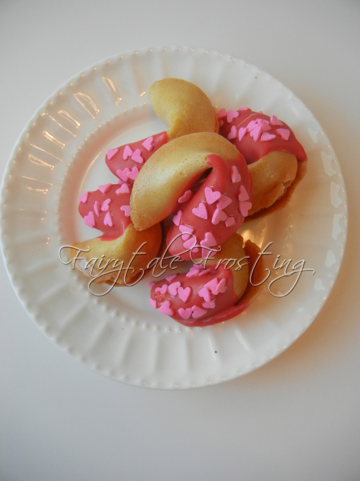 Fairytale Frosting: Custom Valentine's Day Fortune Cookies