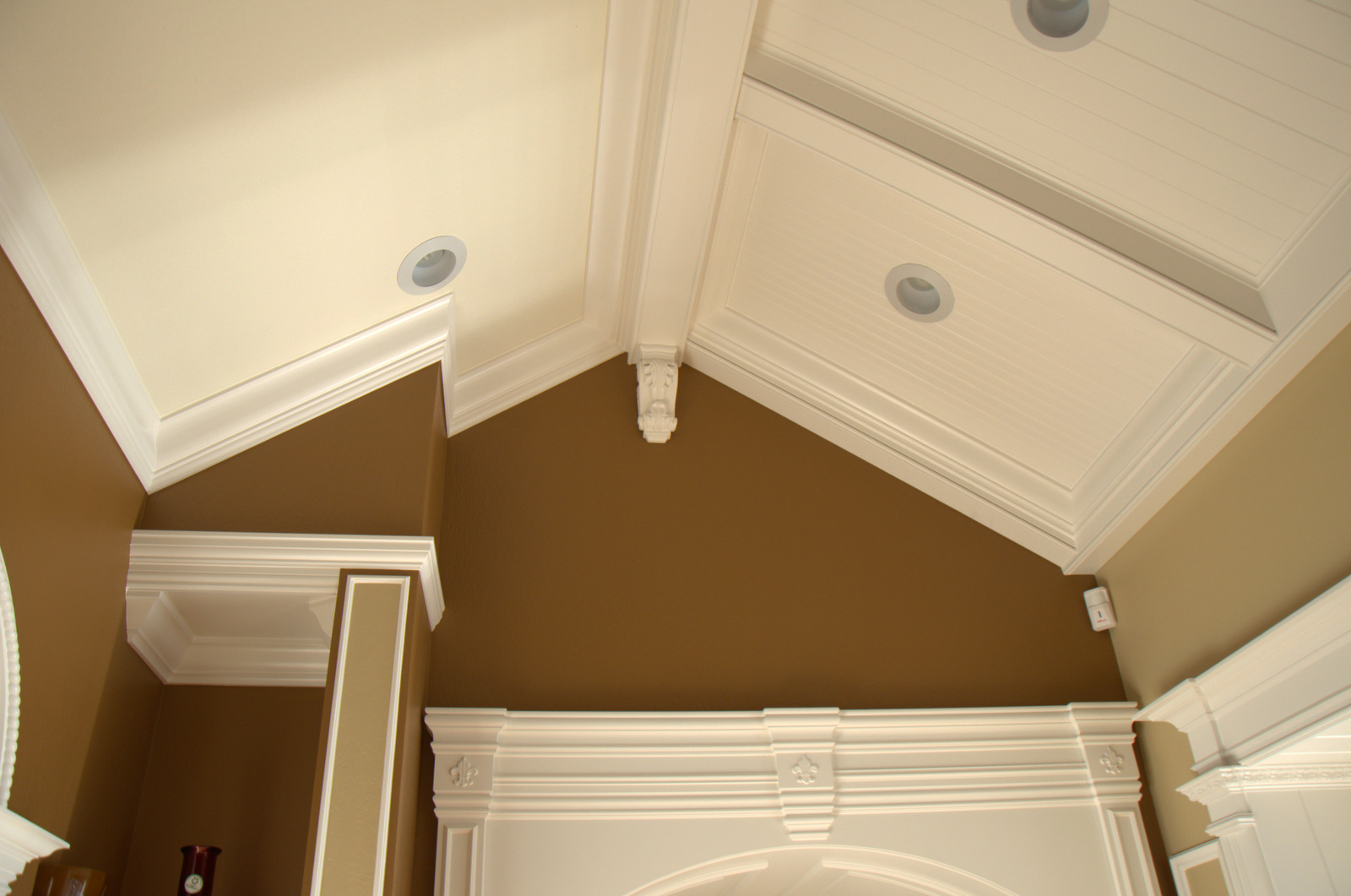 How To Put Crown Molding On Vaulted Ceiling Peatix