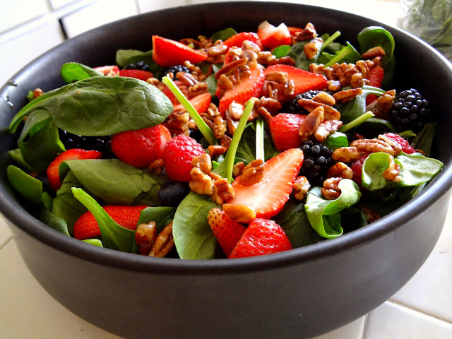 Berry Spinach Salad