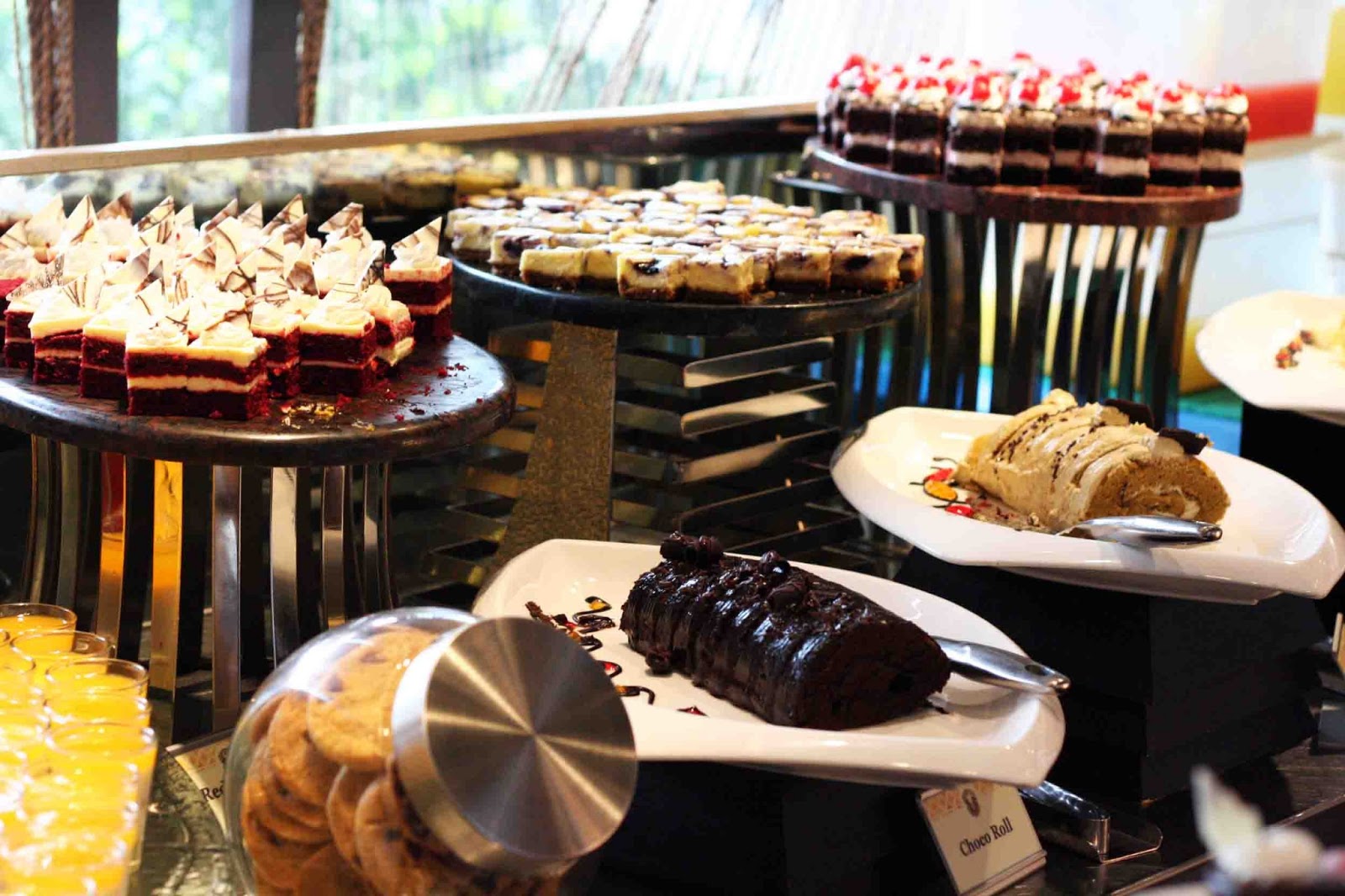 Lunch at Vikings Luxury International Buffet MOA The Mommist