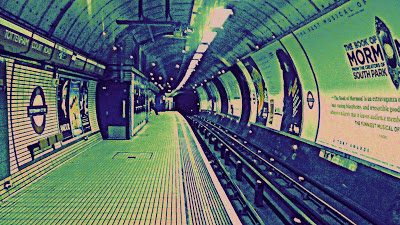 Tottenham Court Road, platform, tunnel