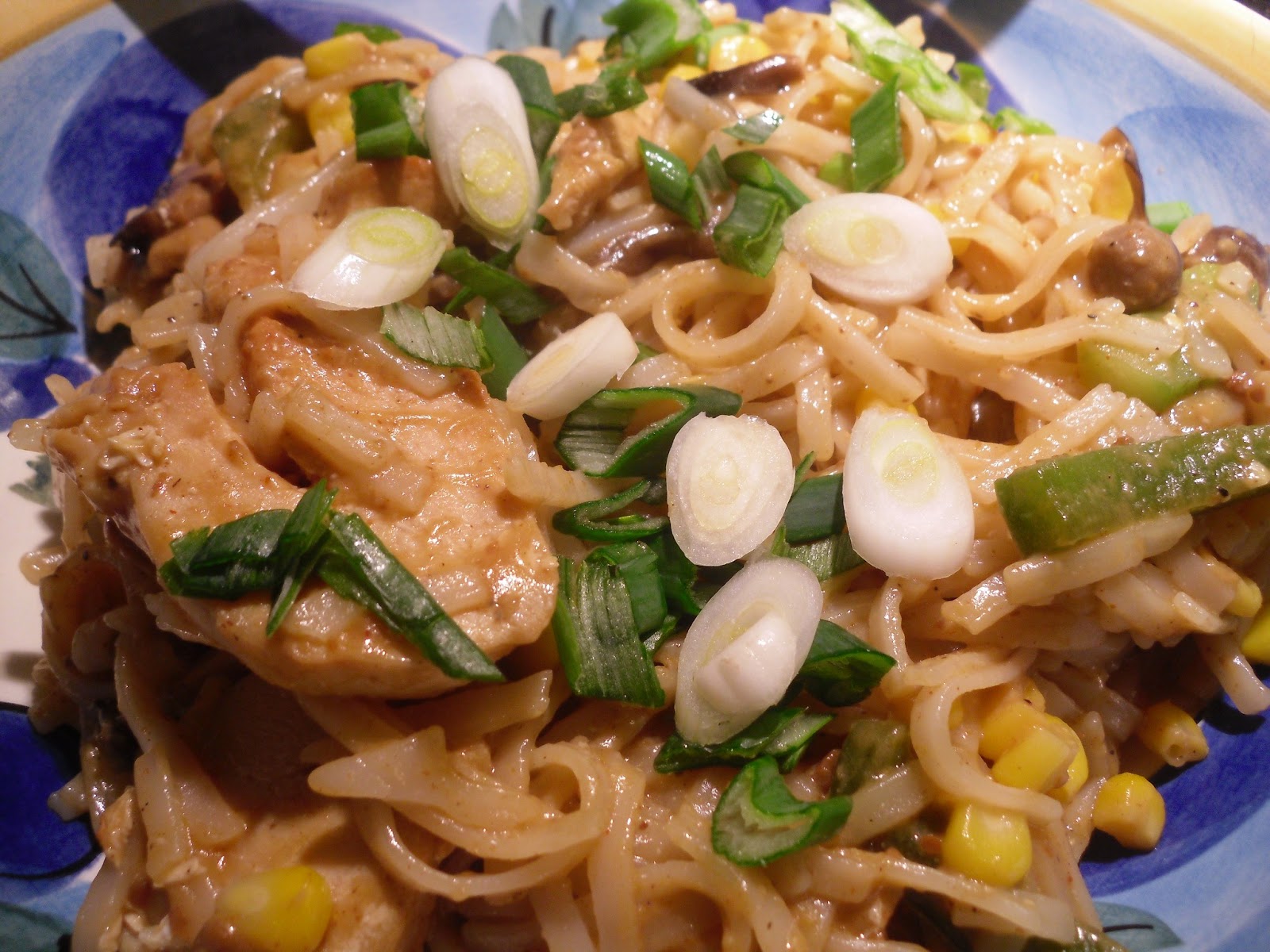 Clever Soiree Peanut Rice Noodles with Chicken