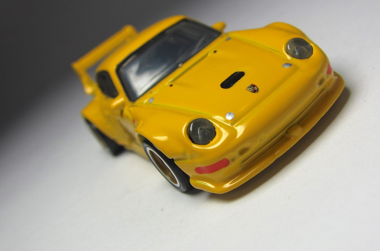 hot wheels boulevard porsche 993 gt2