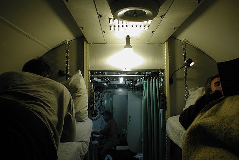 topworth The First Manned underwater laboratory "Aquarius"