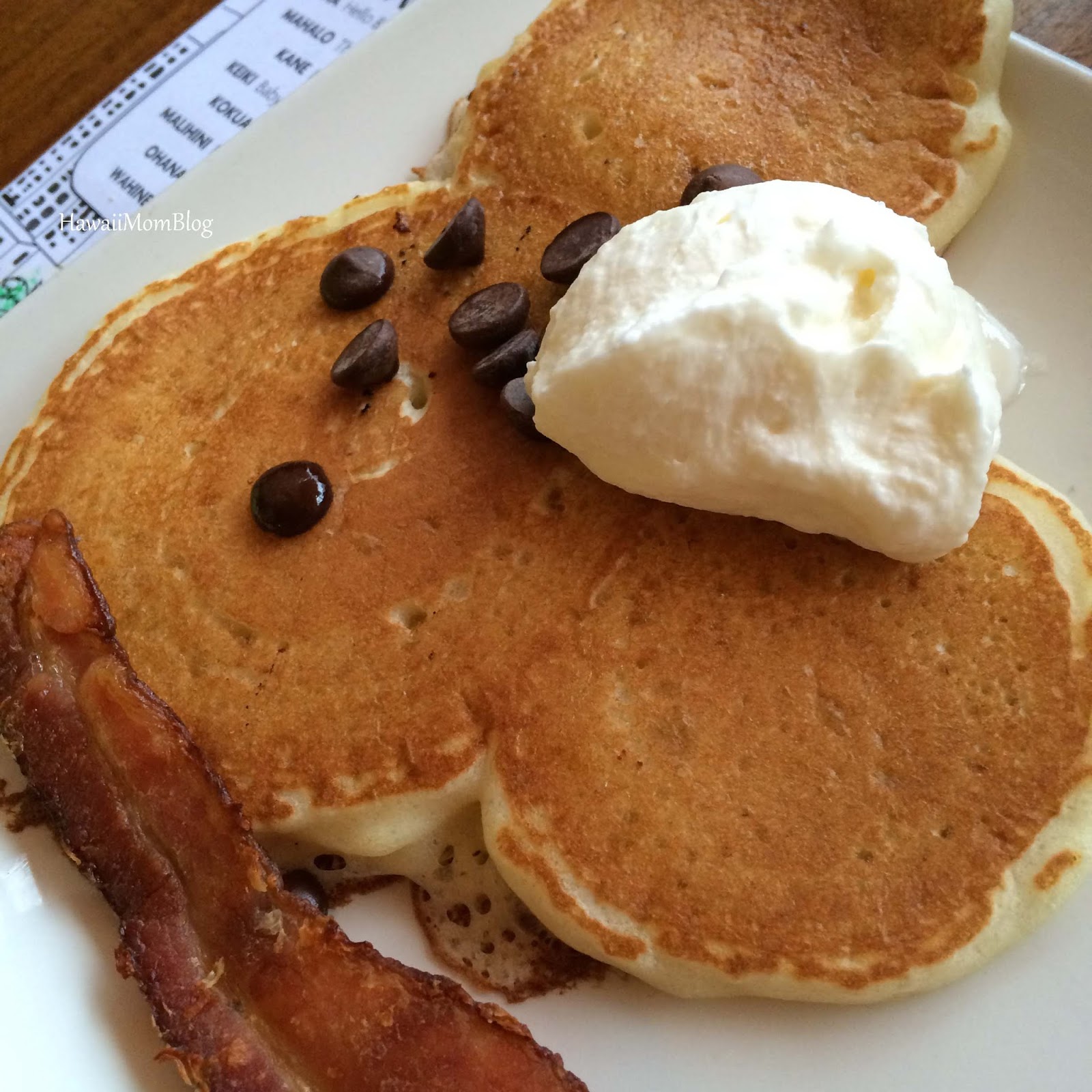 Hawaii Mom Blog Breakfast at Hula Grill Waikiki