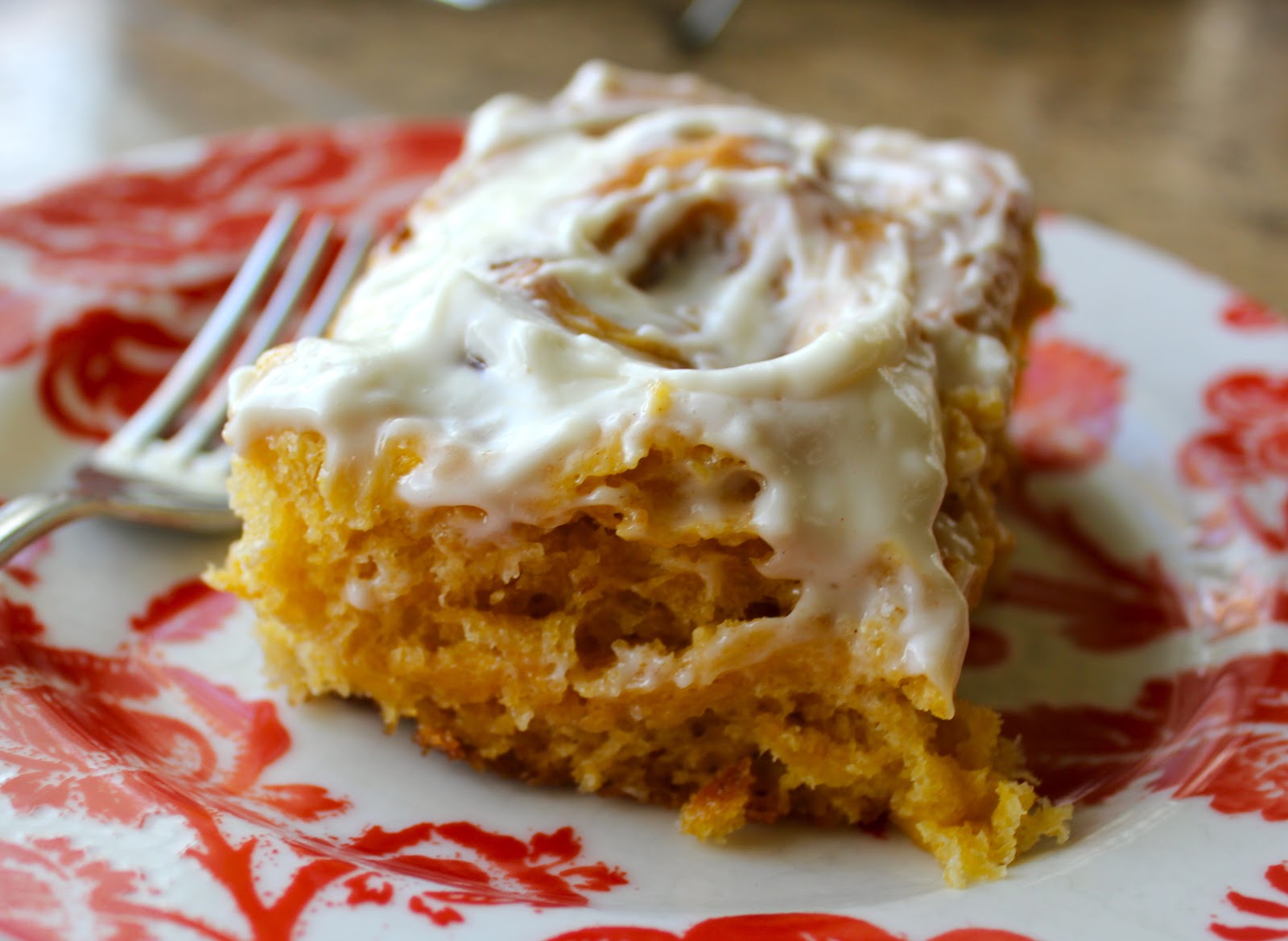 beurrista pumpkin rolls with cream cheese glaze