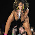 Photo: Lucky Fan Takes A Shot At Rihanna's Butt 