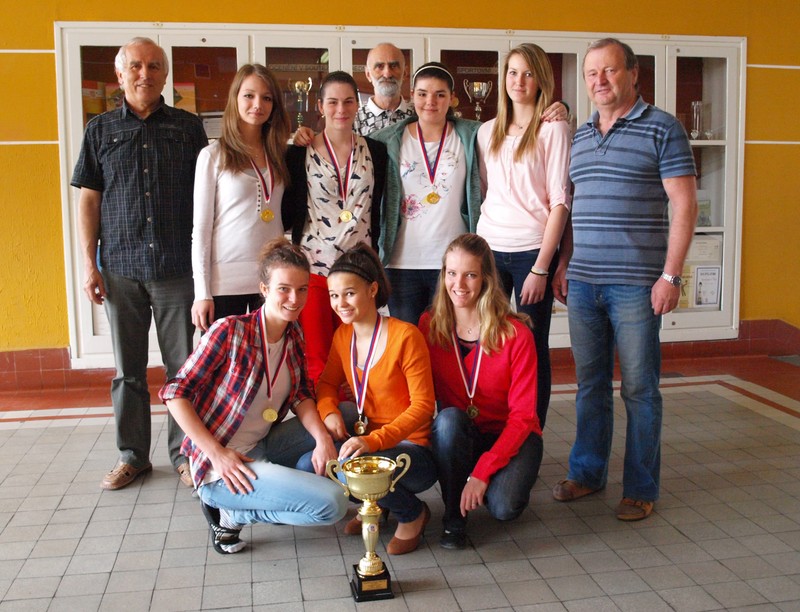 Publicidad y Noticias informacióndesinformación Campeonas de voleibol