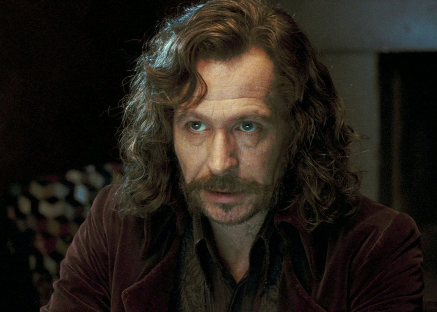 http://1.bp.blogspot.com/-MDb6kzTGnIY/Tj0vSdsFFWI/AAAAAAAAA3s/YB5DRH2c1co/s1600/Gary+Oldman+-+Sirius+Black+-+Harry+Potter.jpg