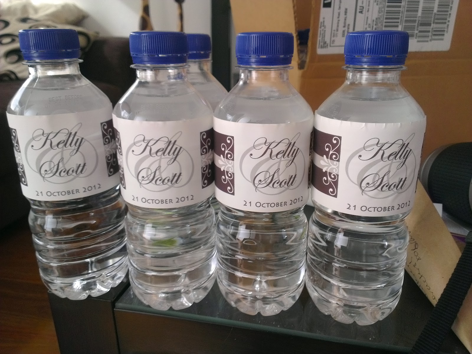 Tiny Little Bubbles Wedding water bottles let's customise them...