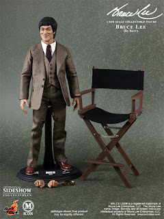 [GUIA] Hot Toys - Series: DMS, MMS, DX, VGM, Other Series -  1/6  e 1/4 Scale - Página 6 Bl+suit