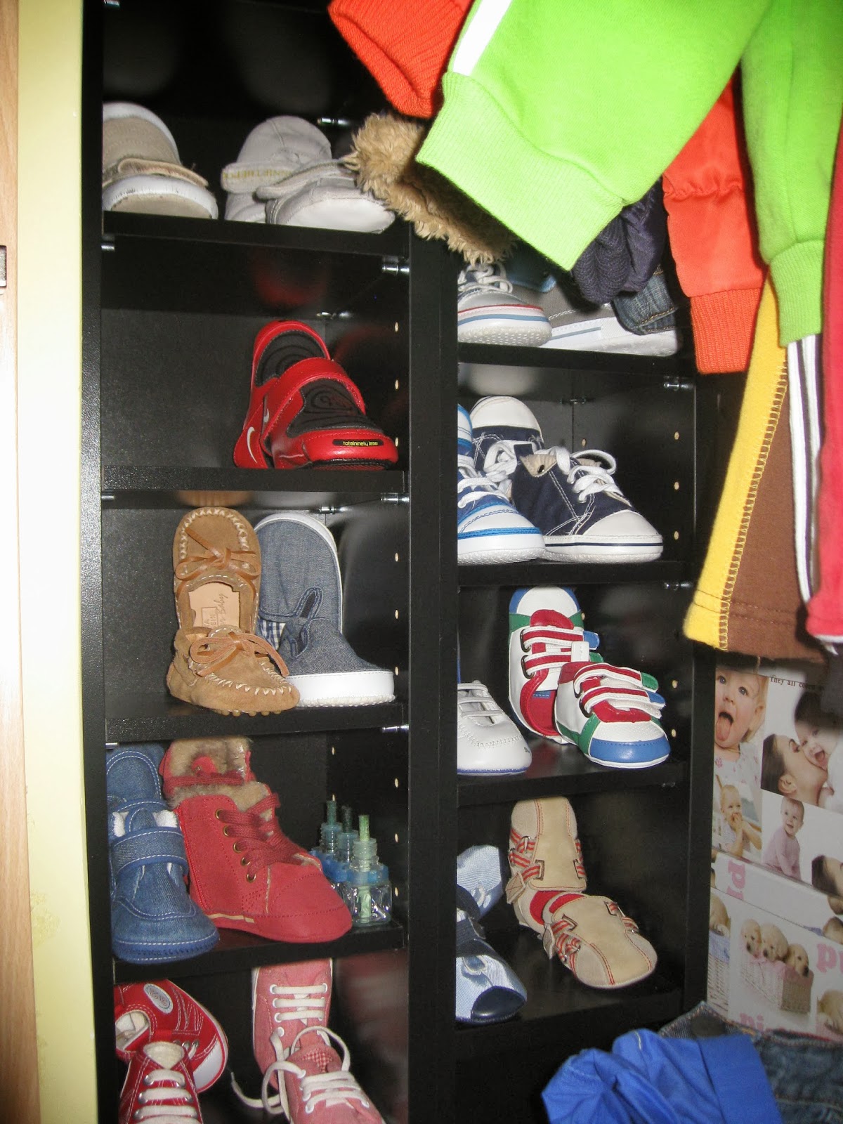 Un zapatero doble hecho con una torre BENNO MI LLAVE ALLEN Un zapatero doble hecho con una torre BENNO MI LLAVE ALLEN