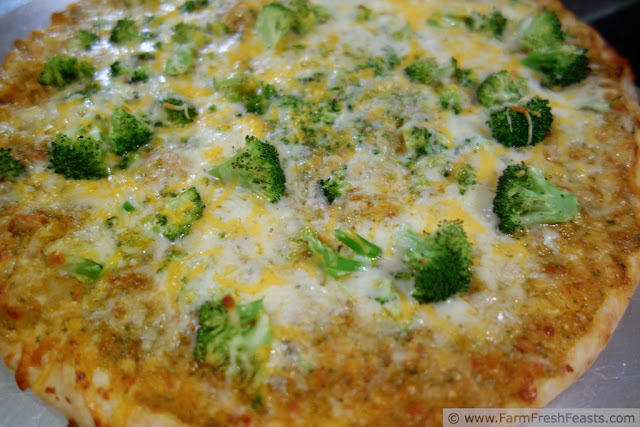 http://www.farmfreshfeasts.com/2013/02/broccoli-and-cheese-on-boboli-pizza.html