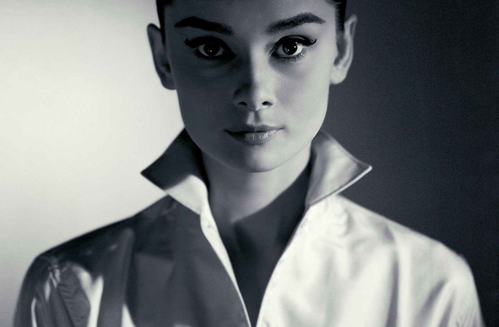 http://1.bp.blogspot.com/-MHy5LE1z3Lk/TeqaAGUkNBI/AAAAAAAABps/ChiaVlaXkT0/s1600/03._Audrey_Hepburn.jpg