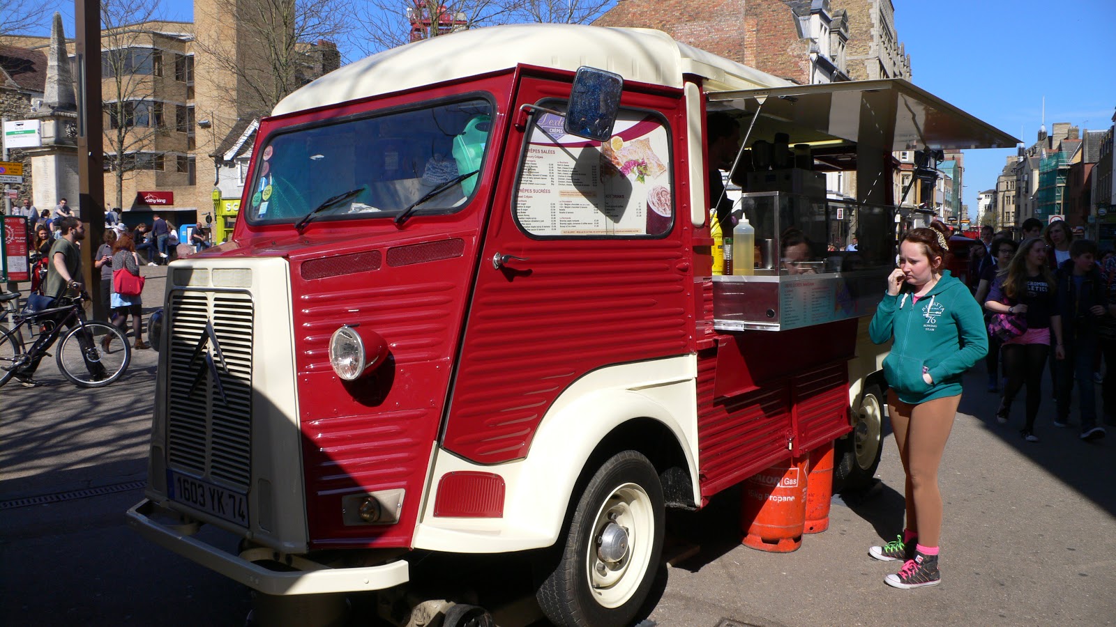 Oxford Daily Photo New Crepe Store In Queen Street