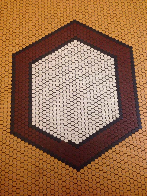 16 Photos That Will Annoy The Perfectionist In You - Really? 16 Photos That Will Annoy The Perfectionist In You - Really?