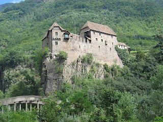 Замок в Больцано