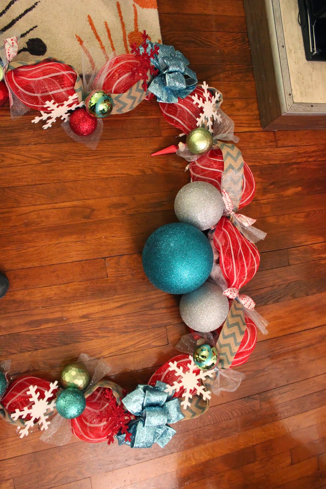 Lola, Tangled How to Make Your Own Deco Mesh Door Garland (and Wreath