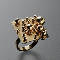 http://1.bp.blogspot.com/-MKDcytjtf44/TZXgHwtlwYI/AAAAAAAAAIQ/lUatCe3C_gw/s1600/BURY+-+Ring+1+didier+antiques.jpg