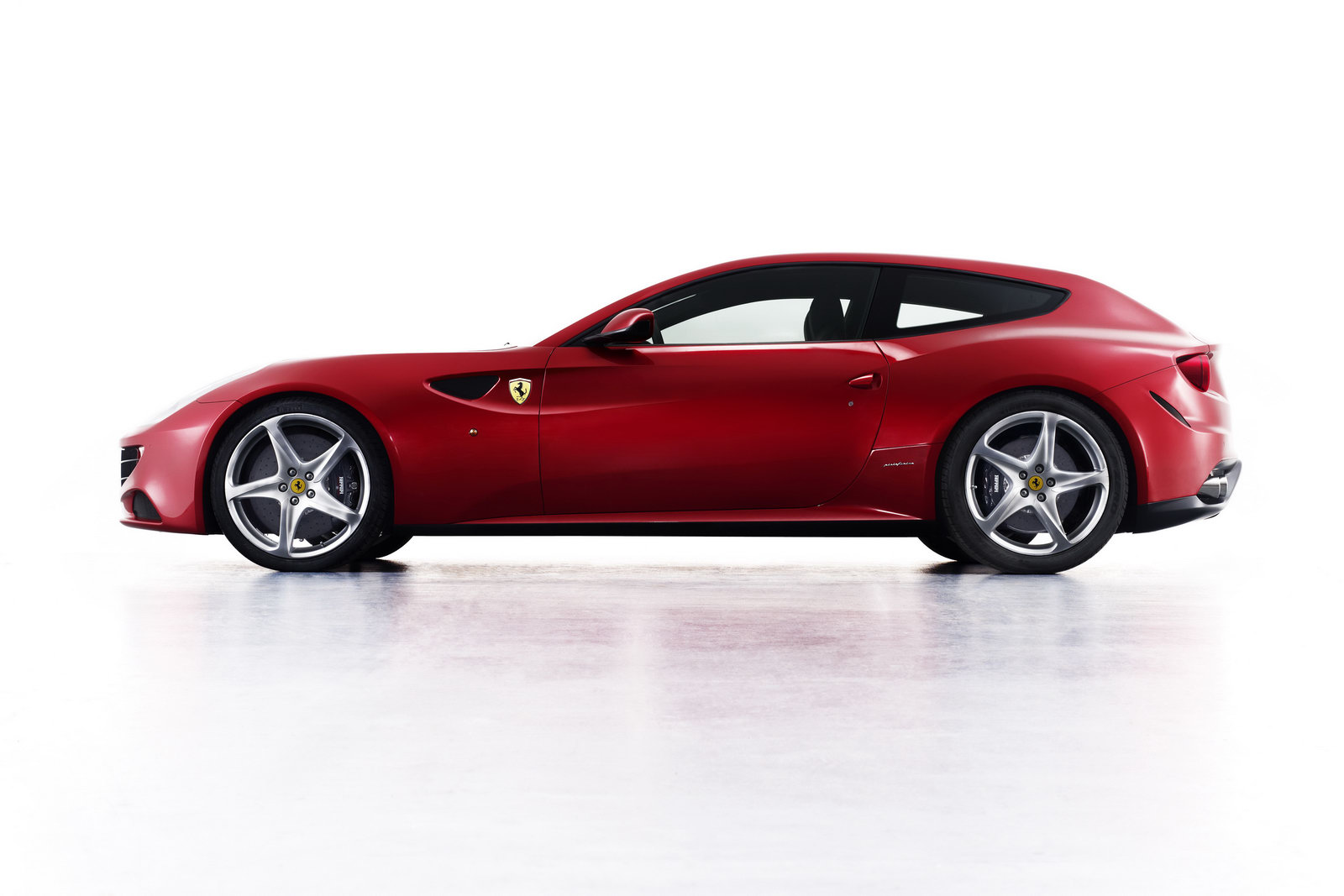 http://1.bp.blogspot.com/-MKeZK5RL5nU/TXDVF8371kI/AAAAAAAADGY/gGNVakePZoE/s1600/Ferrari_FF_wallpapers.jpg