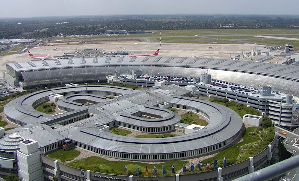 I MIGLIORI E I PEGGIORI AEROPORTI DEL MONDO I MIGLIORI E I PEGGIORI AEROPORTI DEL MONDO
