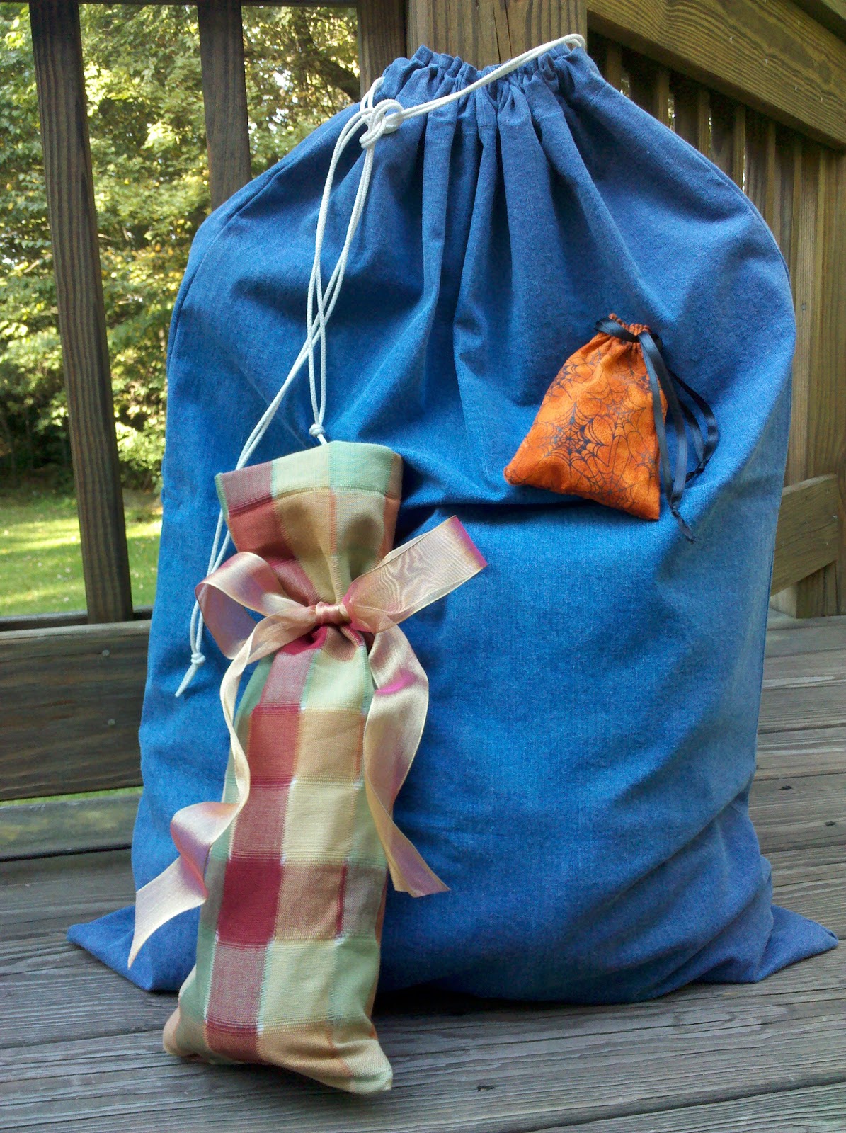 The Crafty Librarian DRAWSTRING BAGS ONE TECHNIQUE, MANY USES