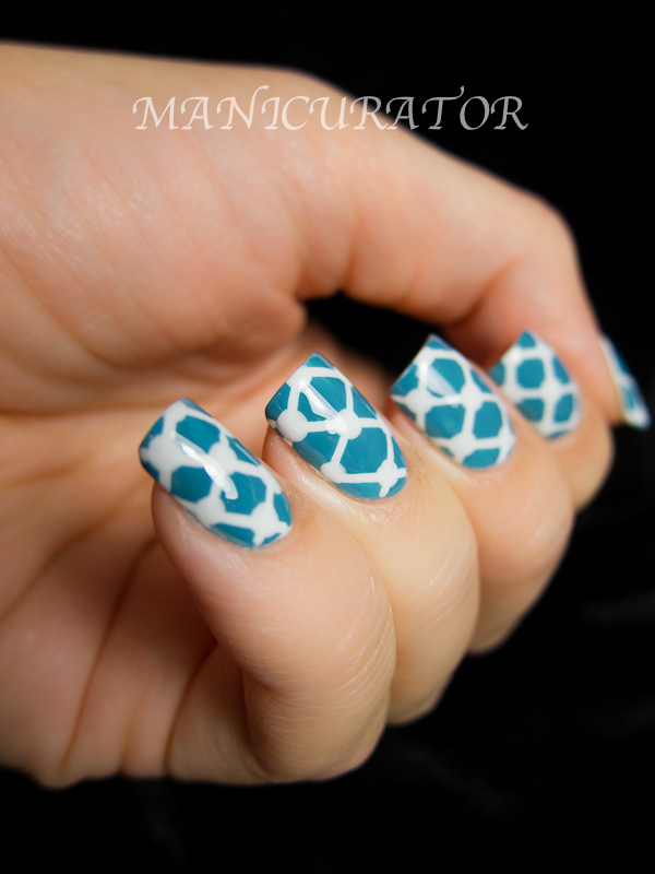 Lattice Nail Art with tutorialLazy Days of Summer Dotting tool challenge