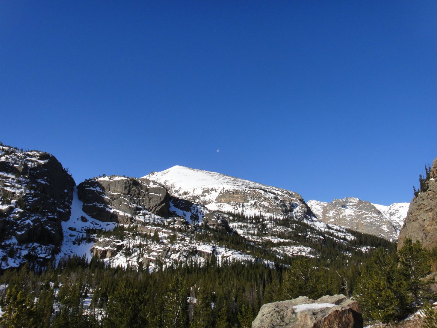Hiking Rocky Mountain National Park Glacier Knobs and Sprague Lake.