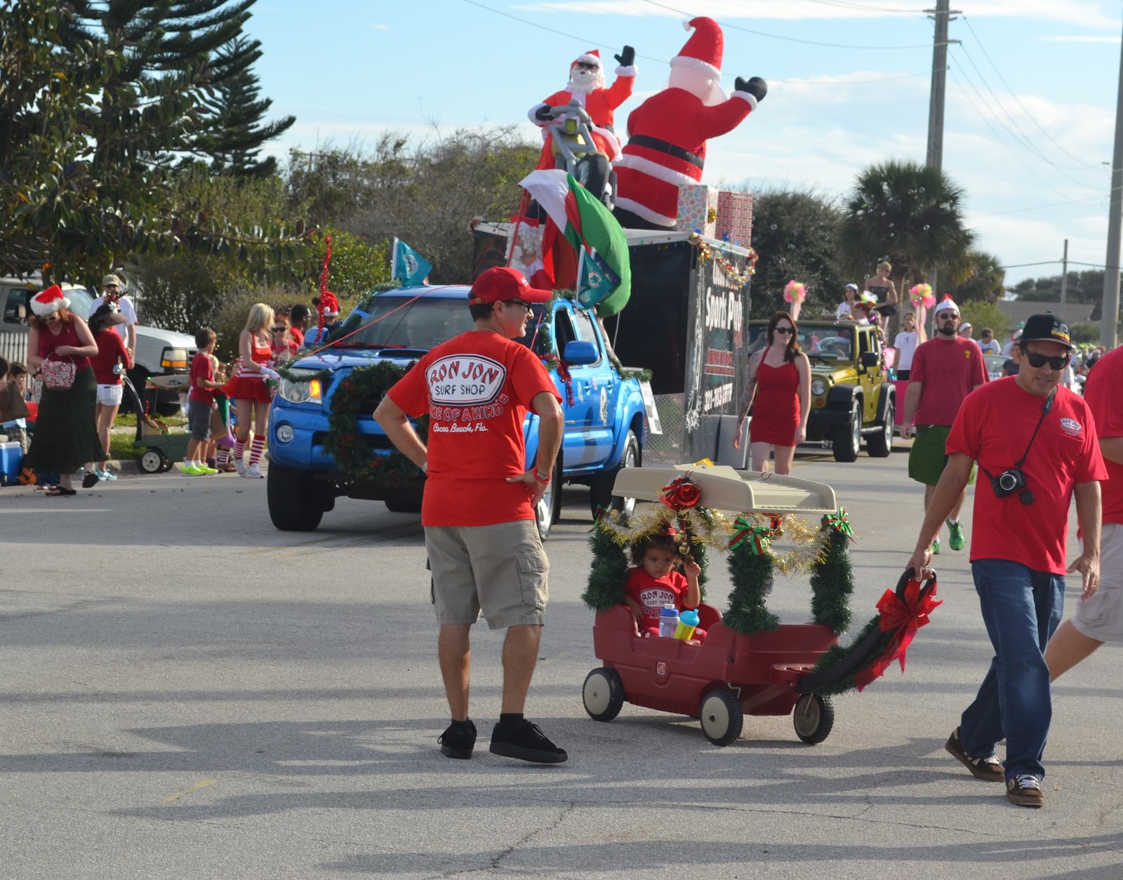 2012 Cocoa Beach Christmas Parade Video & Photos