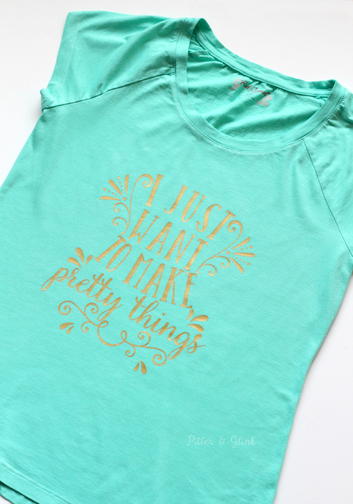 PitterAndGlink: {DIY Monogrammed T-shirts with Silhouette Heat